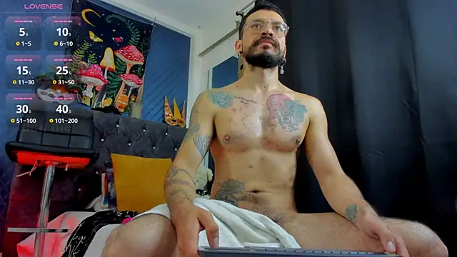 Snapshot of leondevereda chatting on 28, 2, 2025 leondevereda online show from 28, 2, 2025