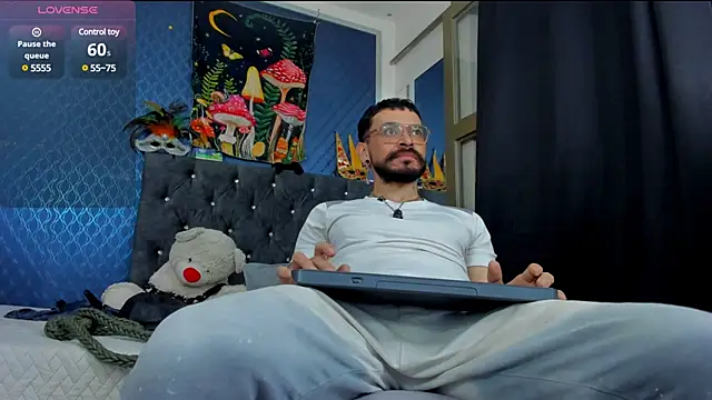 Snapshot of leondevereda chatting on 17, 3, 2025 leondevereda online show from 17, 3, 2025