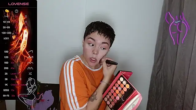 Snapshot of TRIXIE_TANG28 chatting on 21, 2, 2025 TRIXIE TANG28 online show from 21, 2, 2025