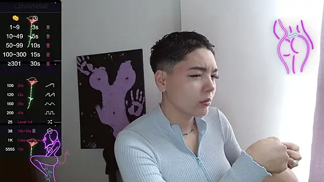 Snapshot of TRIXIE_TANG28 chatting on 8, 3, 2025 TRIXIE TANG28 online show from 8, 3, 2025