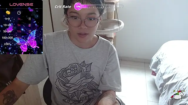 Snapshot of TRIXIE_TANG28 chatting on 9, 10, 2025 TRIXIE TANG28 online show from 9, 10, 2025