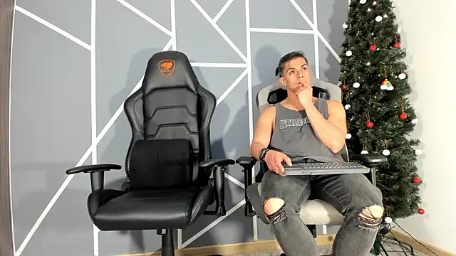 Snapshot of ianandjosephx chatting on 21, 12, 2024 ianandjosephx online show from 21, 12, 2024