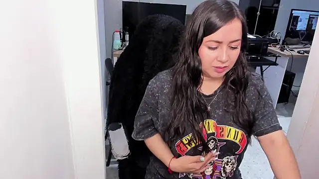 Kimkalifa  online show from 10, 4, 2026