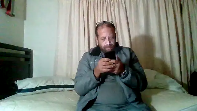 Snapshot of Exhibitionist040577 chatting on 27, 11, 2025 Exhibitionist040577 online show from 27, 11, 2025