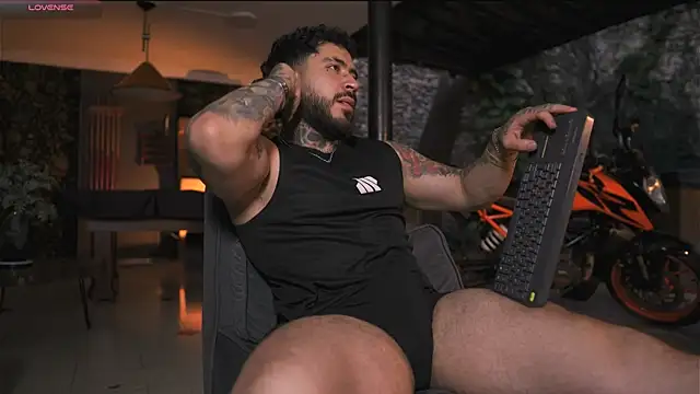 LeoSalvatore  online show from 9, 11, 2025