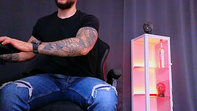 MightyAaron66 online show from 9, 3, 2025