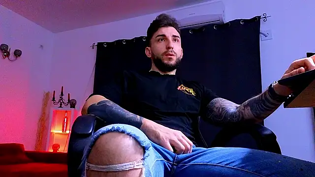 MightyAaron66 online show from 3, 2, 2026