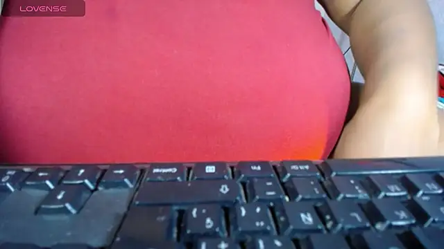 Snapshot of OpraxBellinda chatting on 6, 3, 2025 OpraxBellinda online show from 6, 3, 2025