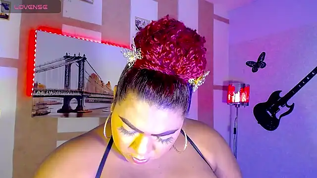 Snapshot of OpraxBellinda chatting on 12, 9, 2025 OpraxBellinda online show from 12, 9, 2025