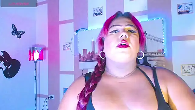 Snapshot of OpraxBellinda chatting on 7, 10, 2025 OpraxBellinda online show from 7, 10, 2025