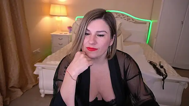 KiraRoxx online show from 18, 3, 2025