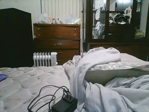 Emilylyn2501 online show from 11, 11, 2025