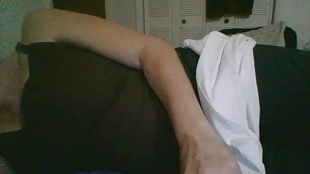 Emilylyn2501 online show from 12, 1, 2026