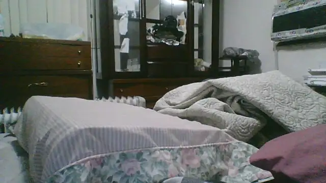 Emilylyn2501 online show from 6, 3, 2026