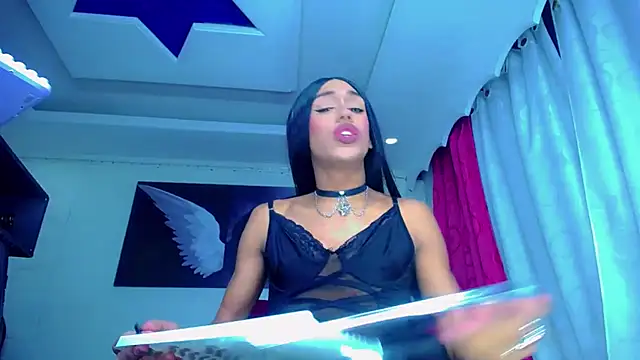 NahomiCamper online show from 30, 10, 2025