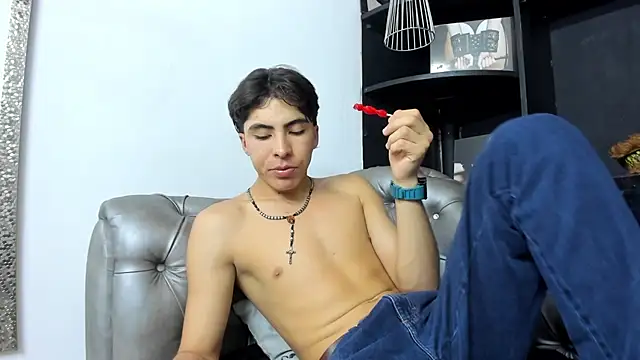 Snapshot of HeellBoy_ chatting on 29, 10, 2025 HeellBoy online show from 29, 10, 2025