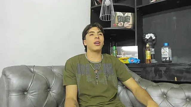 Snapshot of HeellBoy_ chatting on 8, 11, 2025 HeellBoy online show from 8, 11, 2025