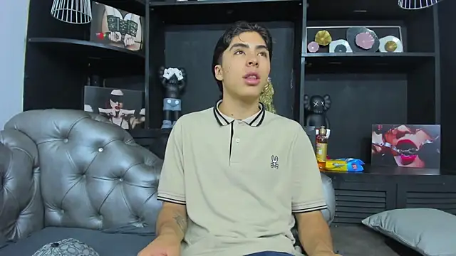 Snapshot of HeellBoy_ chatting on 9, 11, 2025 HeellBoy online show from 9, 11, 2025