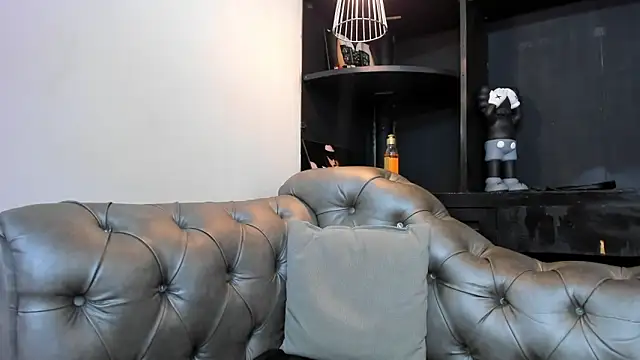 Snapshot of HeellBoy_ chatting on 5, 12, 2025 HeellBoy online show from 5, 12, 2025