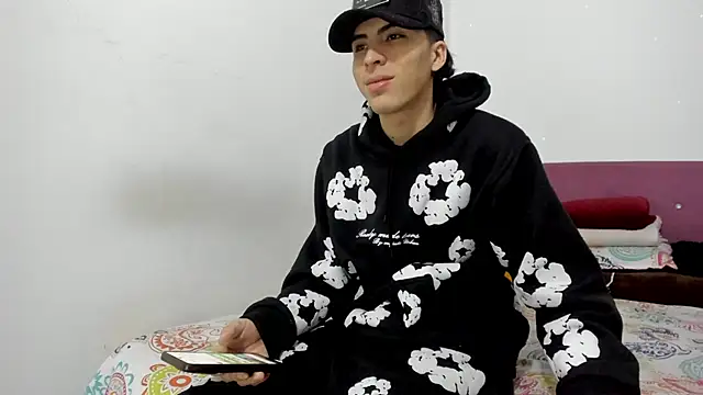 Snapshot of HeellBoy_ chatting on 27, 2, 2026 HeellBoy online show from 27, 2, 2026