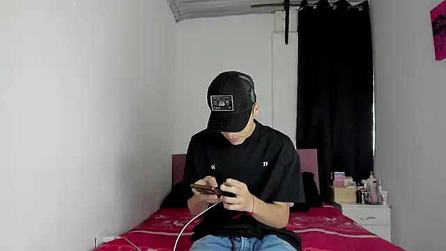 Snapshot of HeellBoy_ chatting on 18, 3, 2026 HeellBoy online show from 18, 3, 2026