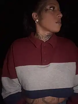 CrownedNyaries online show from 9, 9, 2025