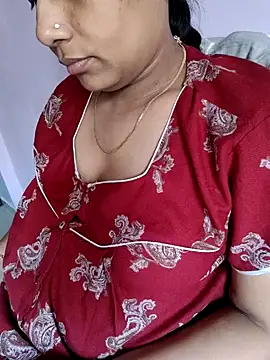 Snapshot of samitasharma chatting on 1, 2, 2025 samitasharma online show from 1, 2, 2025