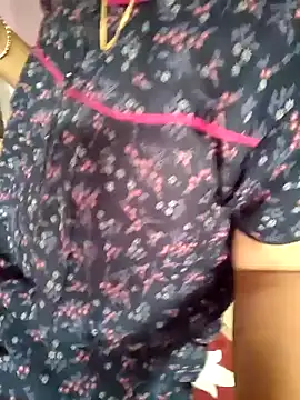 Snapshot of samitasharma chatting on 11, 3, 2025 samitasharma online show from 11, 3, 2025