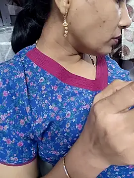 Snapshot of samitasharma chatting on 15, 3, 2025 samitasharma online show from 15, 3, 2025