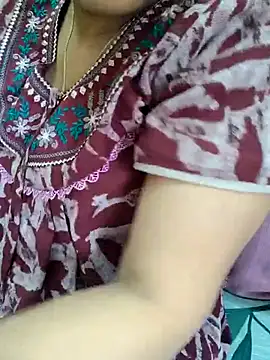 Snapshot of samitasharma chatting on 24, 9, 2025 samitasharma online show from 24, 9, 2025