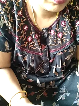 Snapshot of samitasharma chatting on 30, 10, 2025 samitasharma online show from 30, 10, 2025