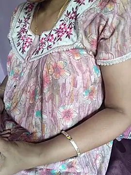 Snapshot of samitasharma chatting on 2, 11, 2025 samitasharma online show from 2, 11, 2025