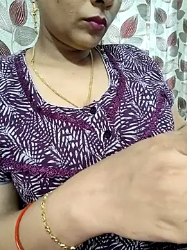 Snapshot of samitasharma chatting on 2, 11, 2025 samitasharma online show from 2, 11, 2025