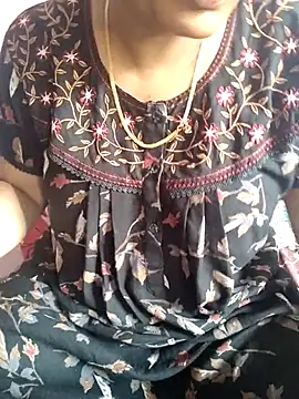 Snapshot of samitasharma chatting on 7, 11, 2025 samitasharma online show from 7, 11, 2025