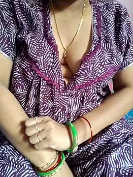 Snapshot of samitasharma chatting on 11, 11, 2025 samitasharma online show from 11, 11, 2025