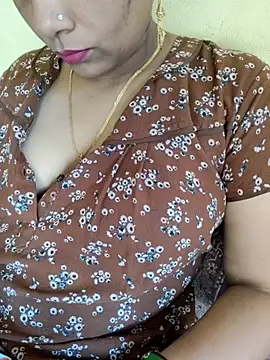 Snapshot of samitasharma chatting on 12, 11, 2025 samitasharma online show from 12, 11, 2025