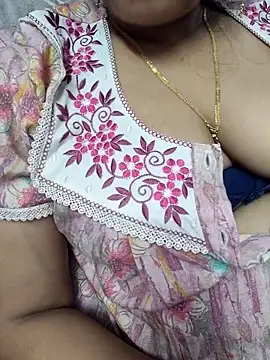 Snapshot of samitasharma chatting on 14, 11, 2025 samitasharma online show from 14, 11, 2025