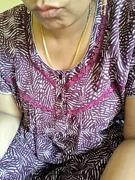 Snapshot of samitasharma chatting on 21, 11, 2025 samitasharma online show from 21, 11, 2025