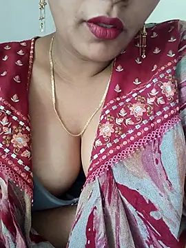 Snapshot of samitasharma chatting on 18, 4, 2026 samitasharma online show from 18, 4, 2026