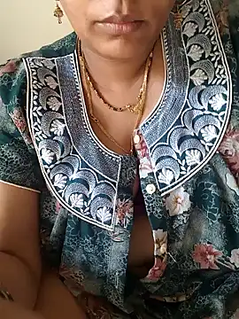 Snapshot of samitasharma chatting on 4, 5, 2026 samitasharma online show from 4, 5, 2026