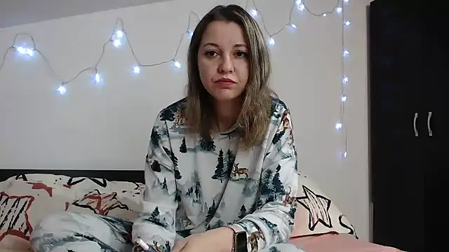 SweetMaddy888 online show from 6, 1, 2025