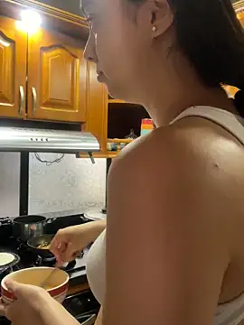 Snapshot of karla_nill chatting on 10, 11, 2025 karla nill online show from 10, 11, 2025