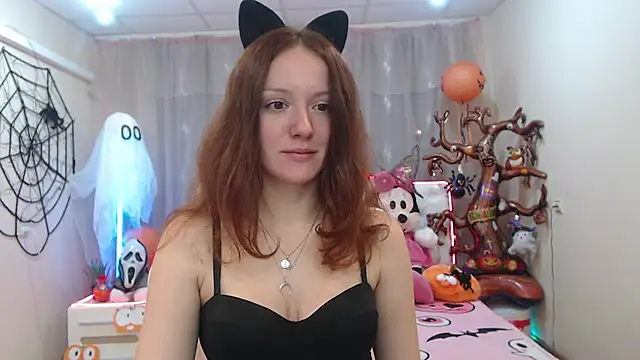 Snapshot of BarbaraStily chatting on 23, 10, 2025 BarbaraStily online show from 23, 10, 2025