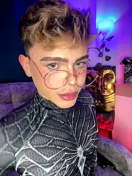 Snapshot of PRINCE_STEV chatting on 3, 10, 2025 PRINCE STEV online show from 3, 10, 2025