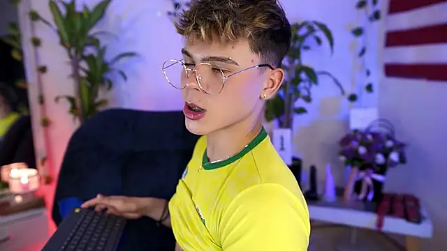 Snapshot of PRINCE_STEV chatting on 6, 10, 2025 PRINCE STEV online show from 6, 10, 2025