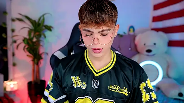 Snapshot of PRINCE_STEV chatting on 17, 11, 2025 PRINCE STEV online show from 17, 11, 2025