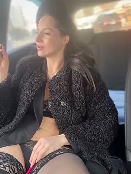 Snapshot of Roxana-Sexy chatting on 18, 2, 2025 Roxana-Sexy online show from 18, 2, 2025