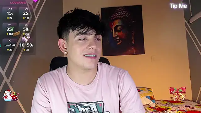 Snapshot of nolan_twink1 chatting on 8, 12, 2024 nolan twink1 online show from 8, 12, 2024