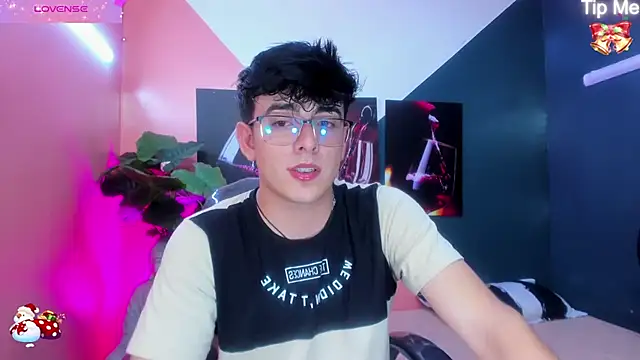 Snapshot of nolan_twink1 chatting on 13, 12, 2024 nolan twink1 online show from 13, 12, 2024