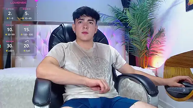 Snapshot of nolan_twink1 chatting on 11, 9, 2025 nolan twink1 online show from 11, 9, 2025